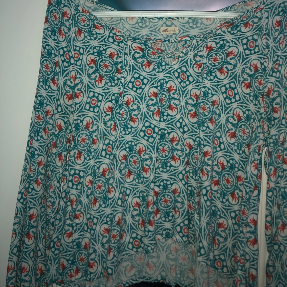 Loose hollister crop top